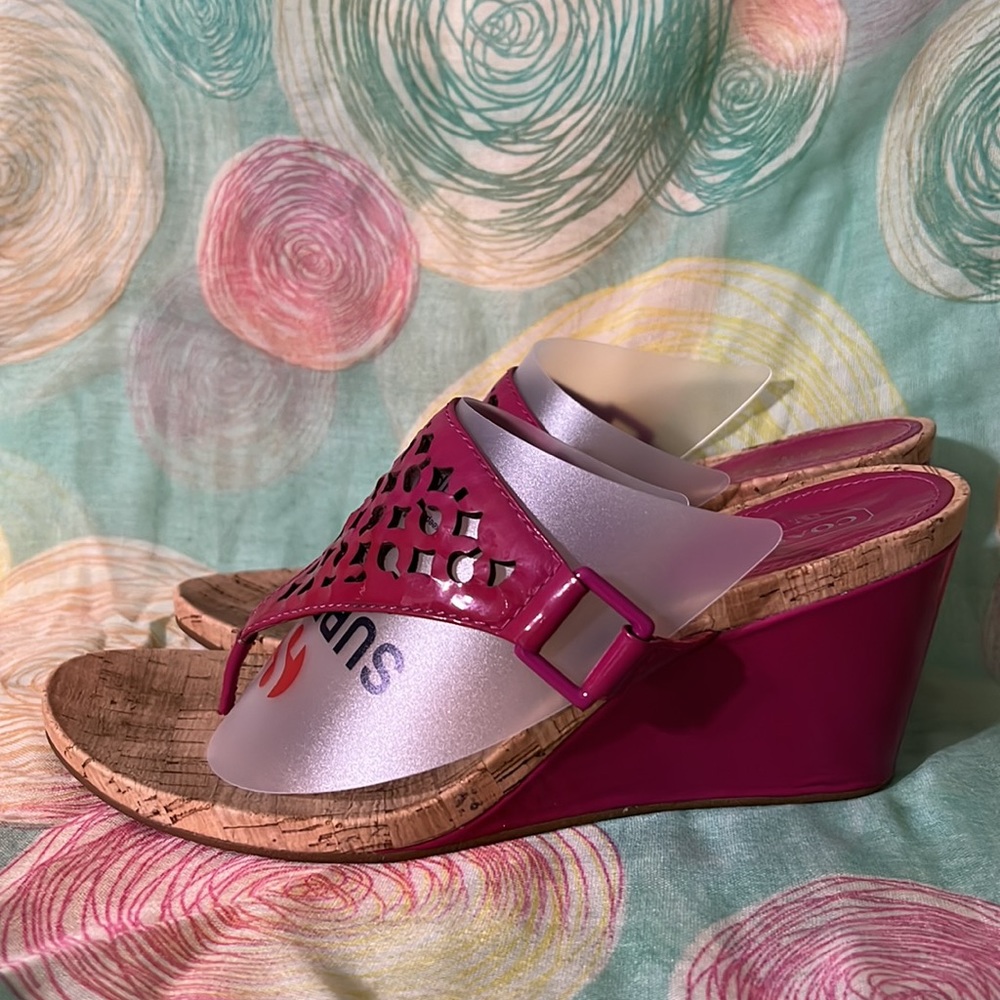 Coach Brook Women’s Fuchsia Patent Cork Thong Wedges Size 8.5